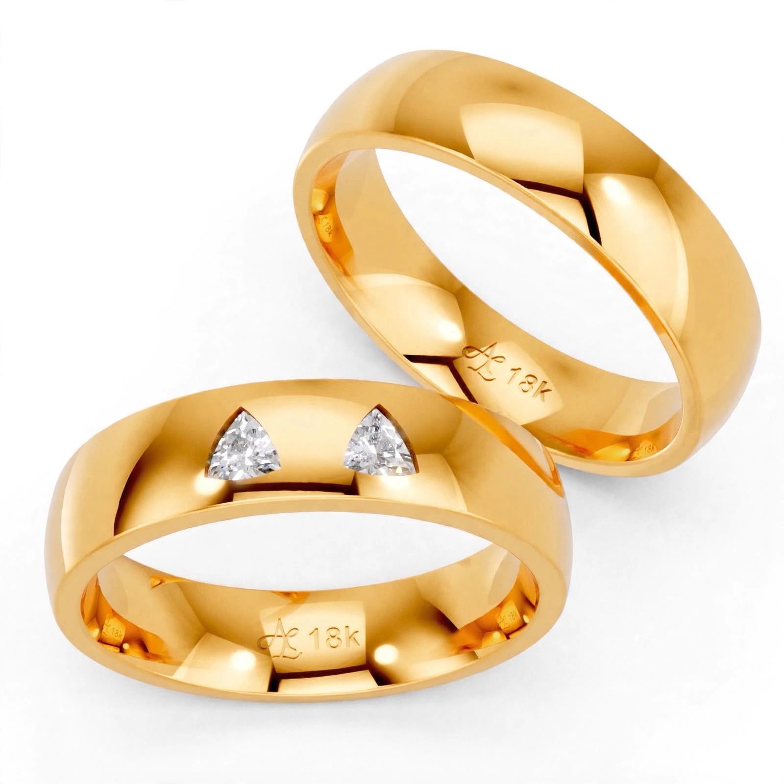 Aliança de Casamento Exclusiva em Ouro Amarelo 18K com Diamante Trillion