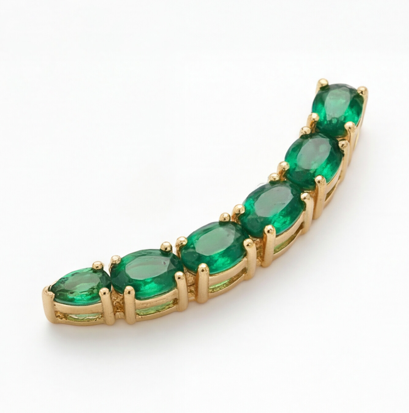 Brincos em ouro 18k e esmeraldas